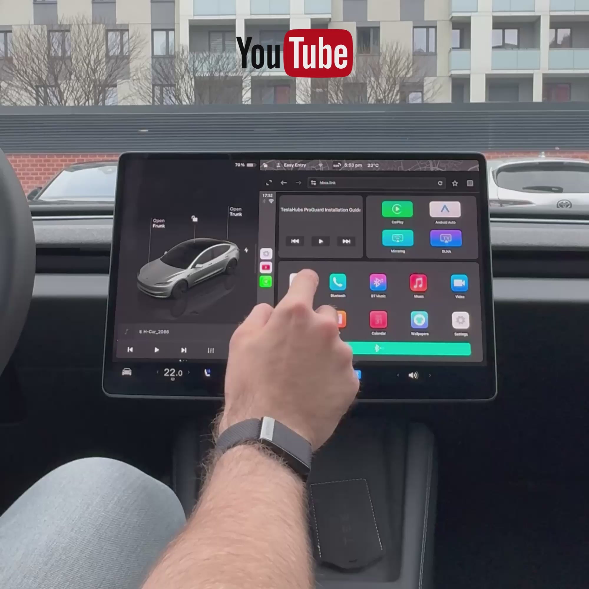 RaumBox Tesla CarPlay