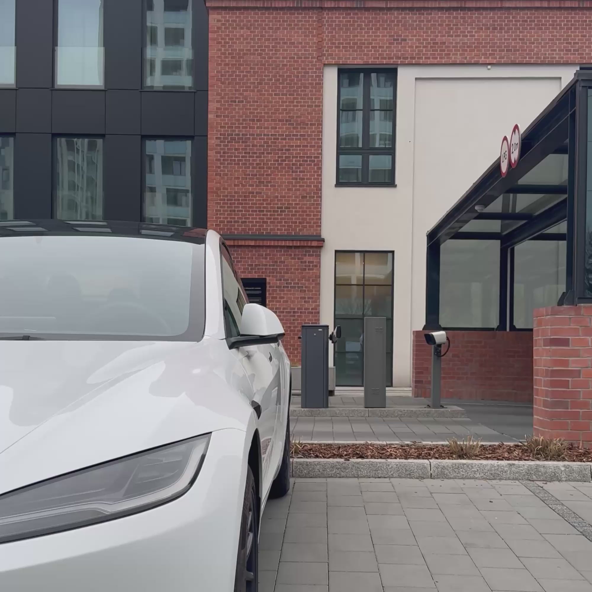 RaumBox Tesla CarPlay